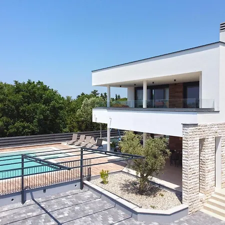 Villa New Tihi Otok Near The *