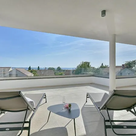 Villa New Tihi Otok Near The *